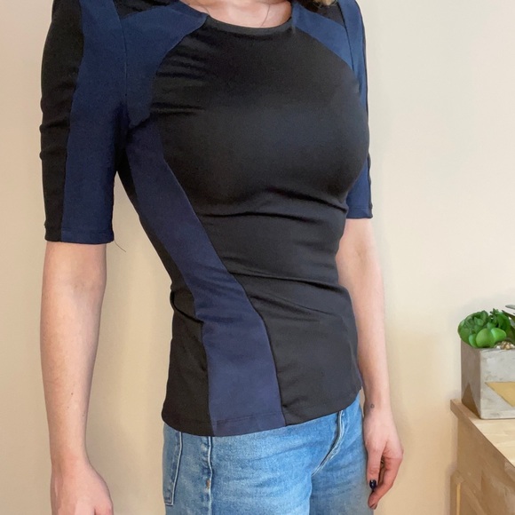 Tops - Stretch H&M Colorblock Top